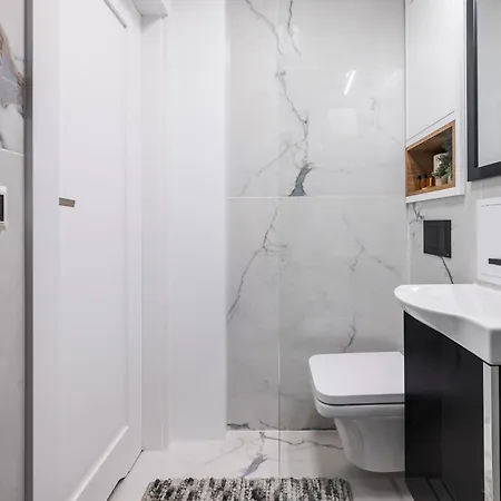 Metro Ratusz Arsenal Deluxe Apartment Warsaw Exterior photo