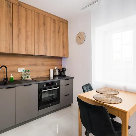 Metro Ratusz Arsenal Deluxe Apartment Warsaw Exterior photo